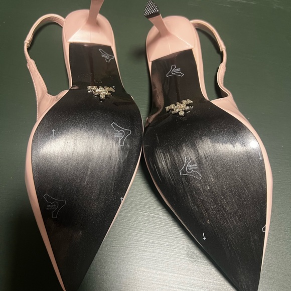 PRADA pumps w COA - Picture 4 of 5